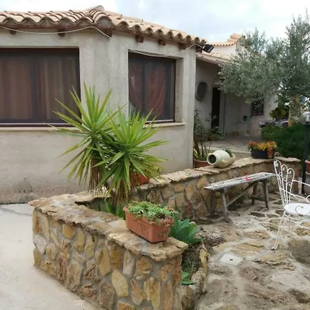 Casa Vacanza A Апартаменты Шакка